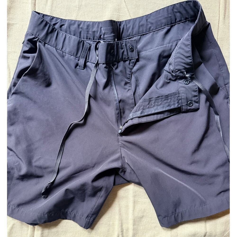Fabletics Mens The Only Technical Shorts Navy Blue Hybrid Golf Hiking 34 Gymcore